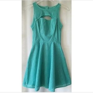 Guess size 2 blue sleeveless above knee dress